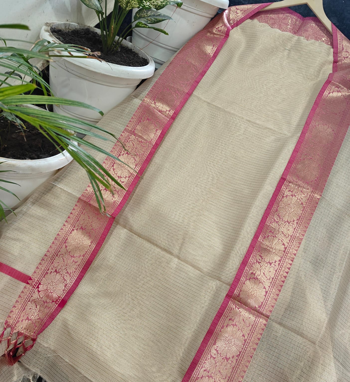 The Royal Glow: Kota Tissue Elegance