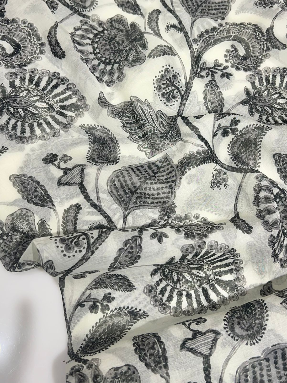 The Royal Breath: Pure Printed Mul Chanderi