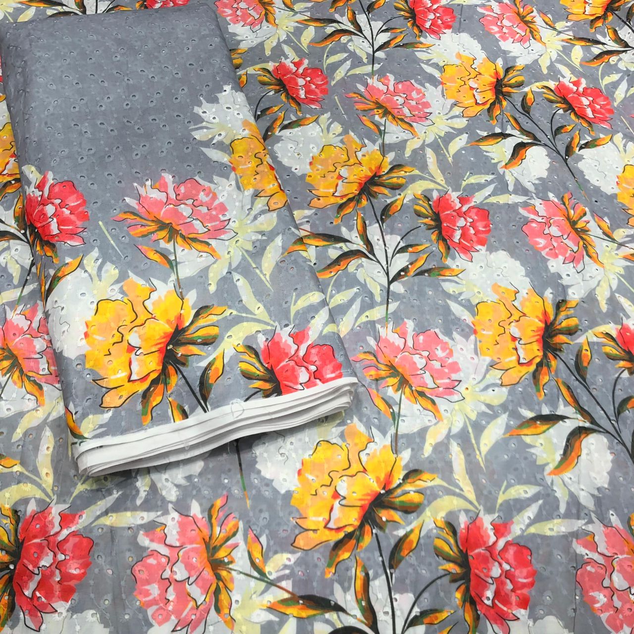 The Hakoba Edit: Airy Elegance in Cotton